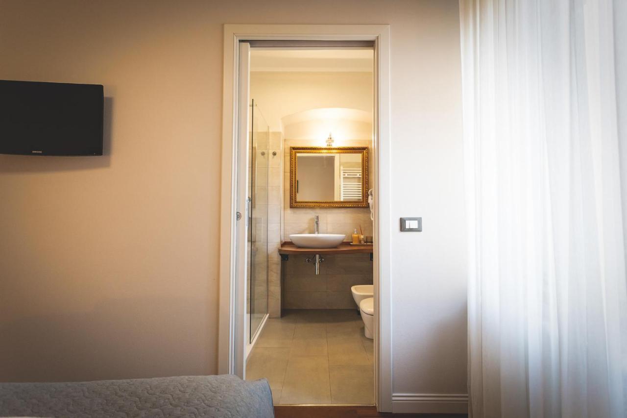 Piazza Duomo Deluxe Guest house Cecina (Livorno)